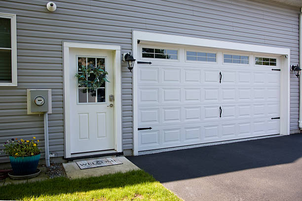 24/7 Emergency Garage Door Panel Replacement experts in McIntosh County County, GA